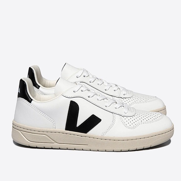 VEJA V-10 Leather White Black Unisex Sneakers - EUR 43 / US 9.5 - Picture 1 of 14